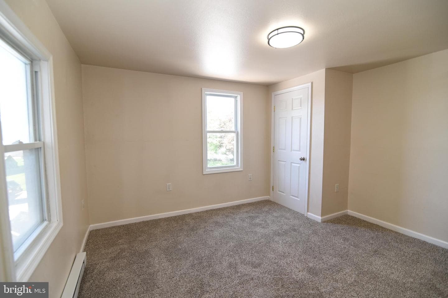 325 Fourth Street photo 12