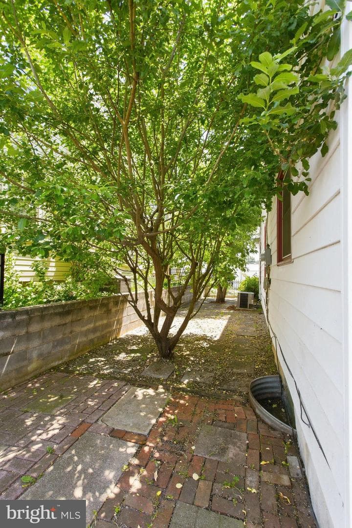 101 Middle Street photo 27