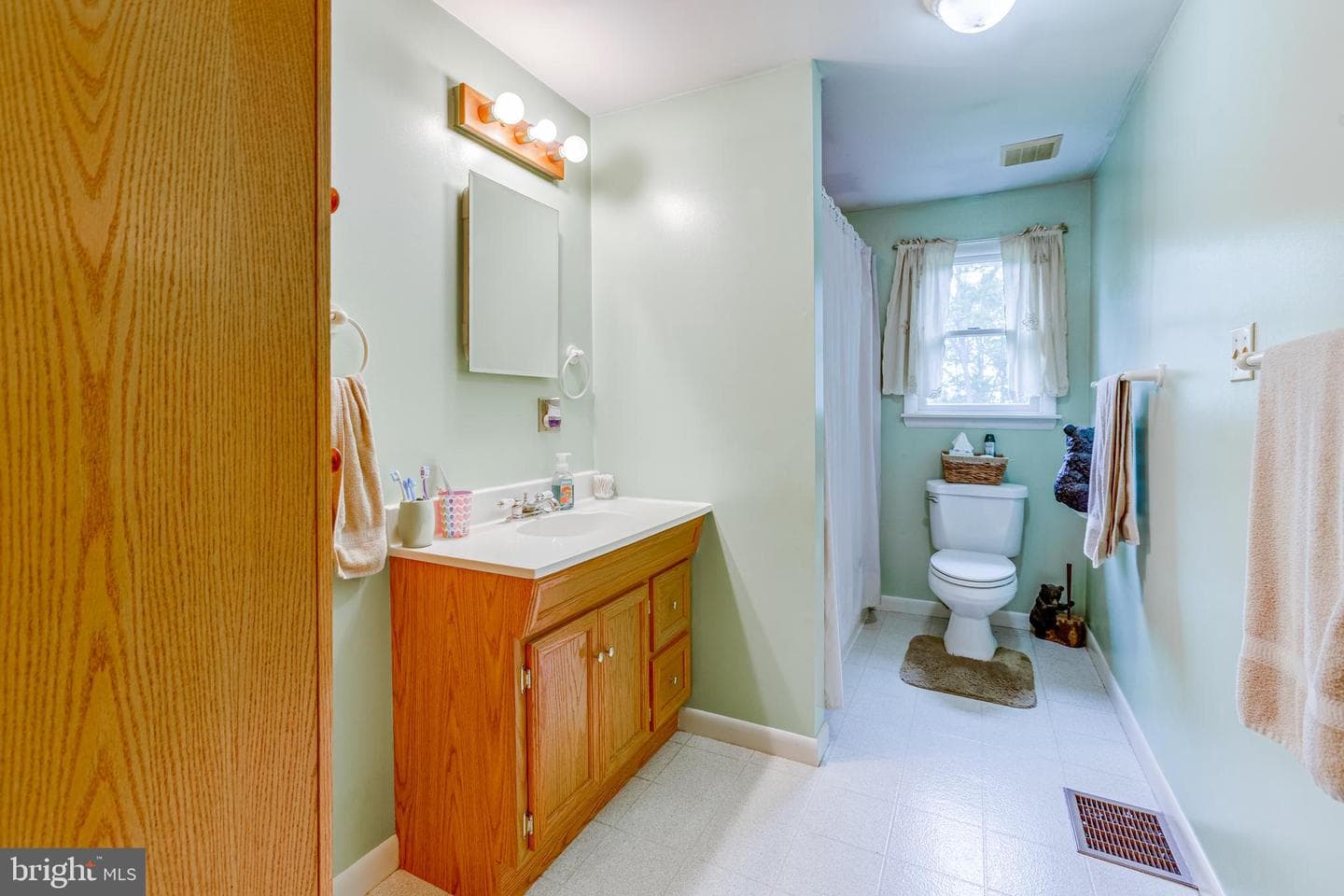1489 Roxbury Road photo 46