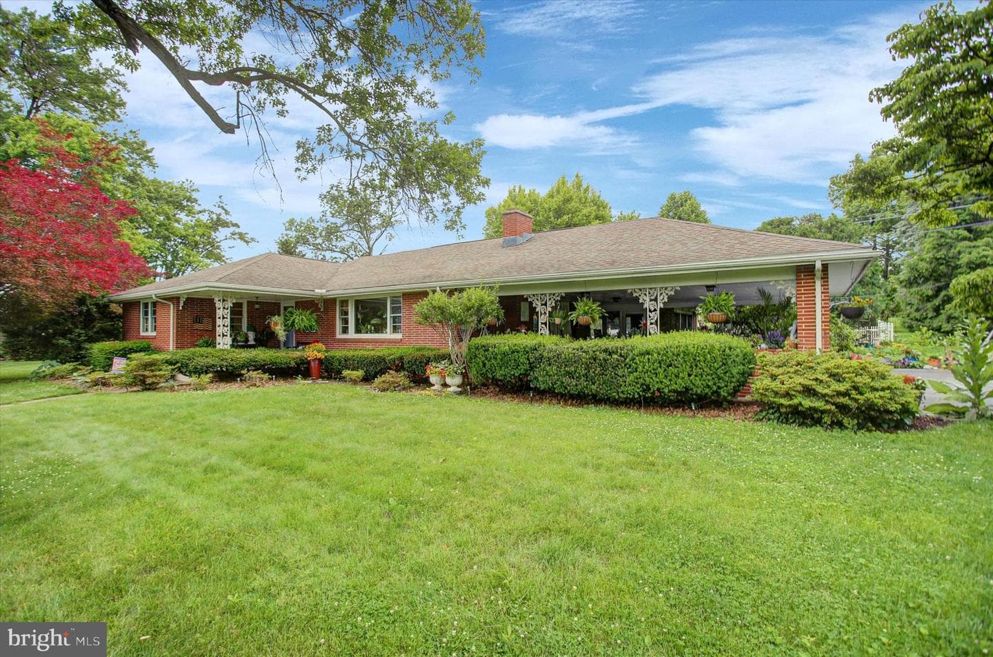 405 Westover Rd photo 6