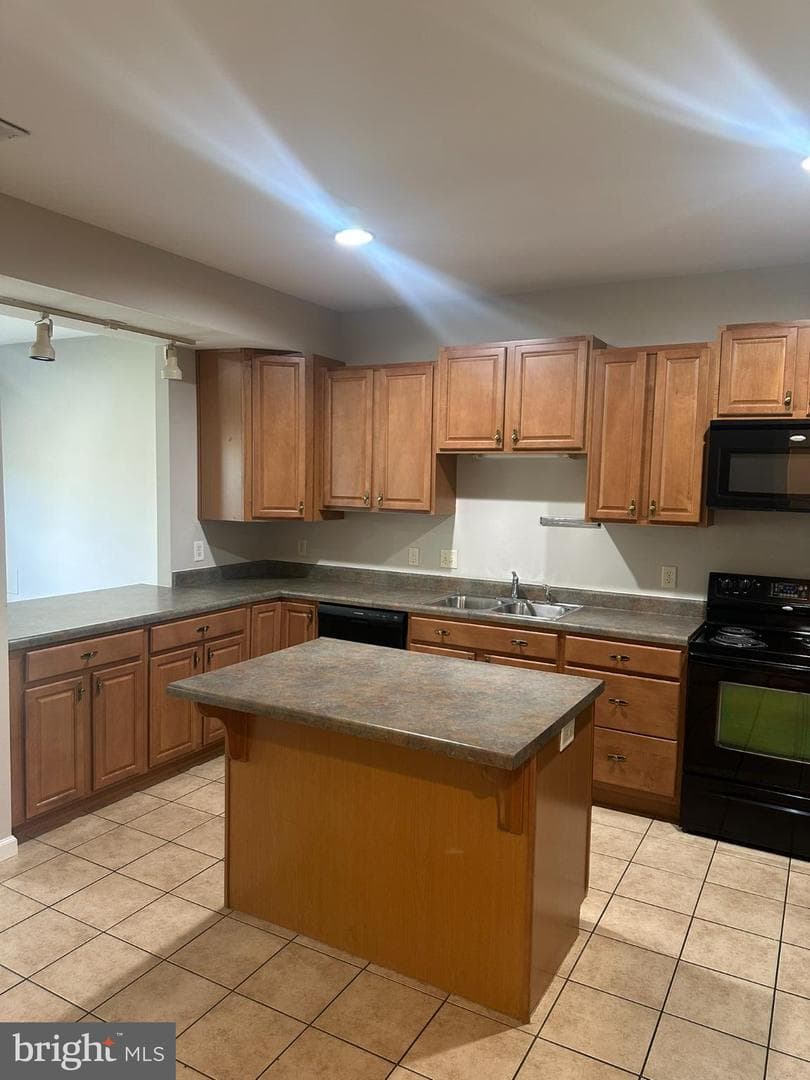 250 Meriweather Drive photo 3