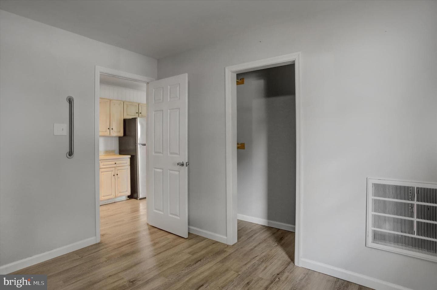 605 Prospect Avenue photo 37
