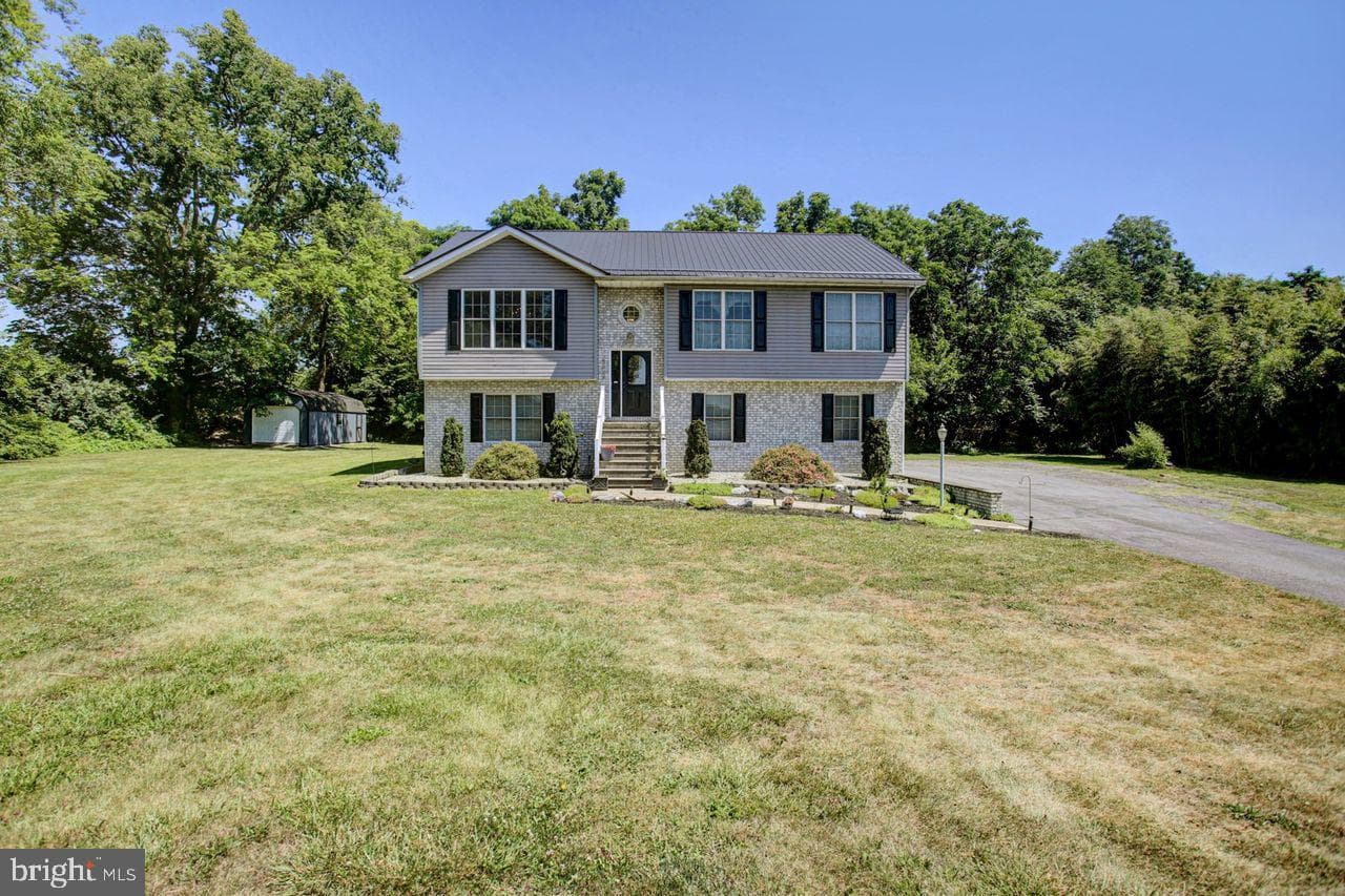 8333 Buchanan Trail W, Mercersburg