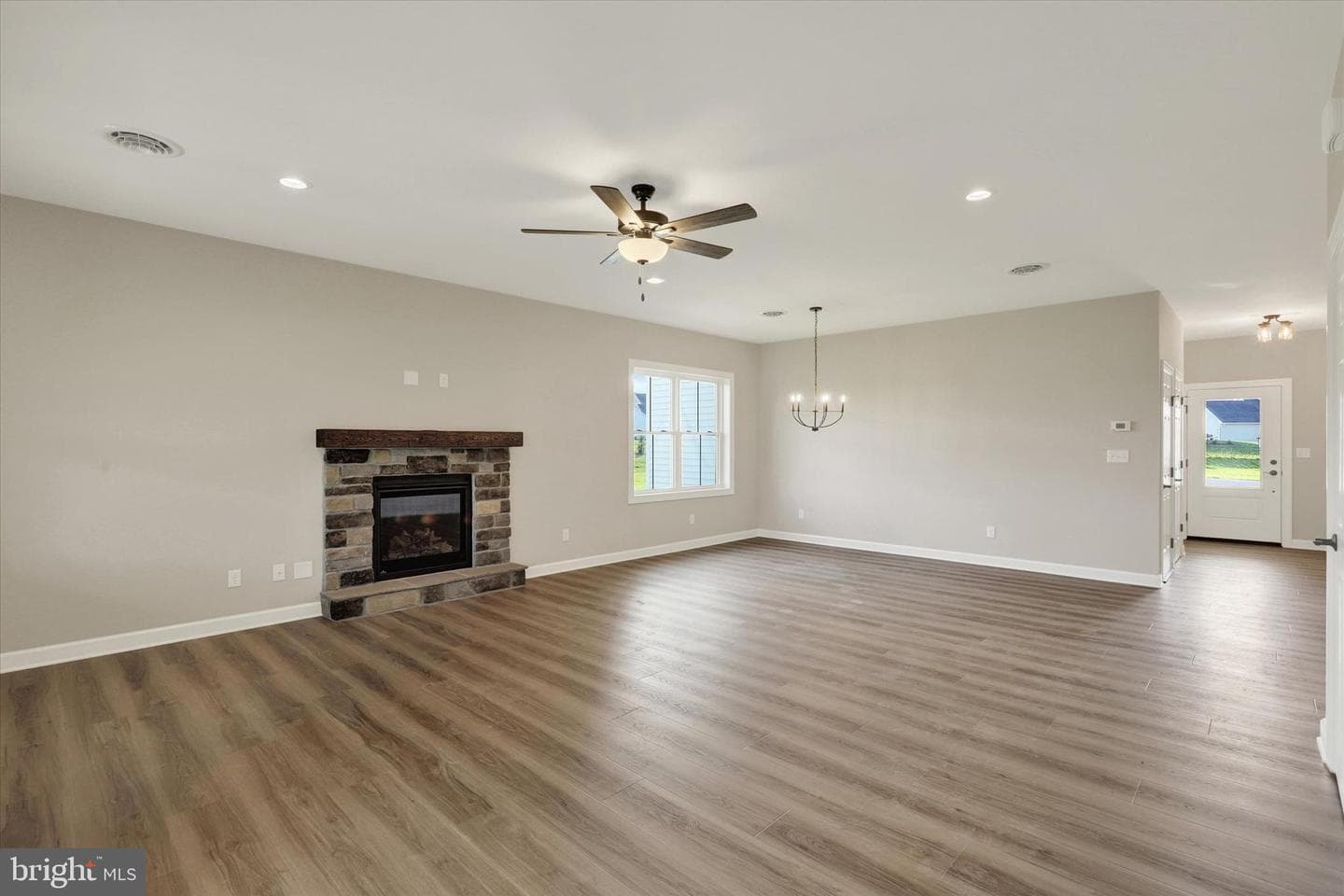 7688 Thrush Lane photo 10