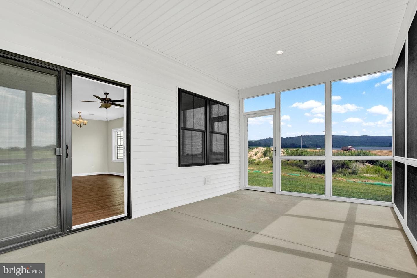 7688 Thrush Lane photo 24