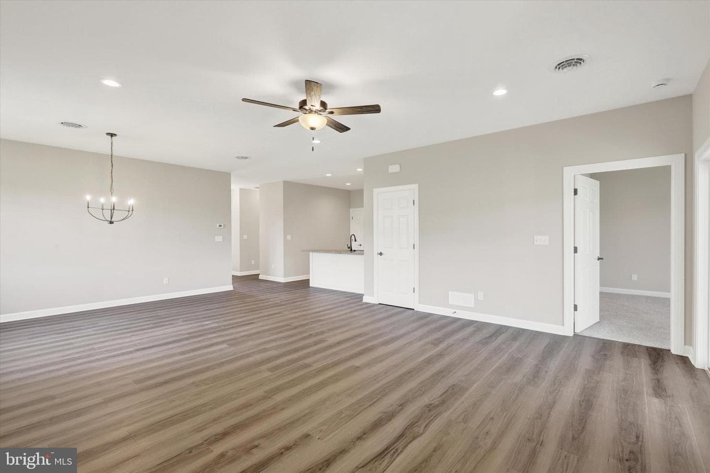 7688 Thrush Lane photo 9