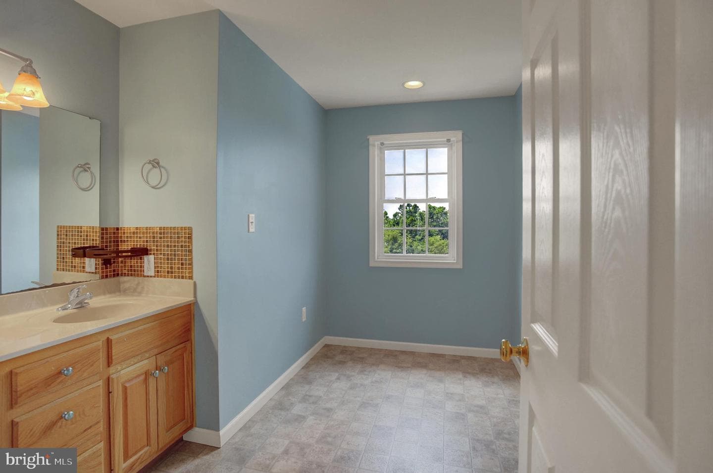 1724 Bell Avenue photo 32