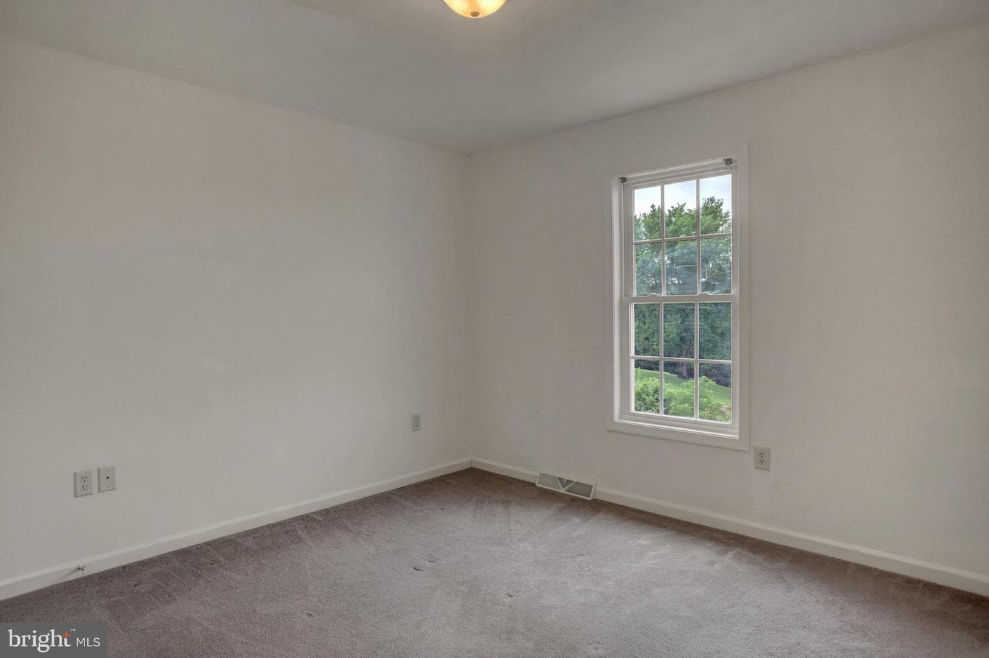 1724 Bell Avenue photo 42