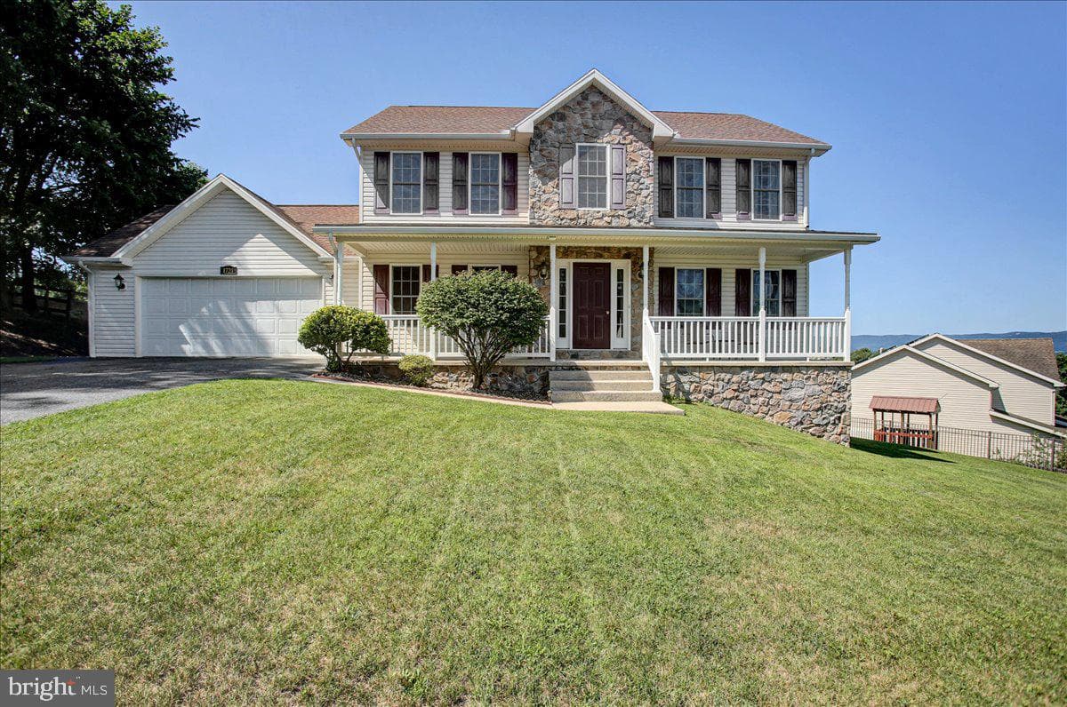 1724 Bell Avenue photo 5