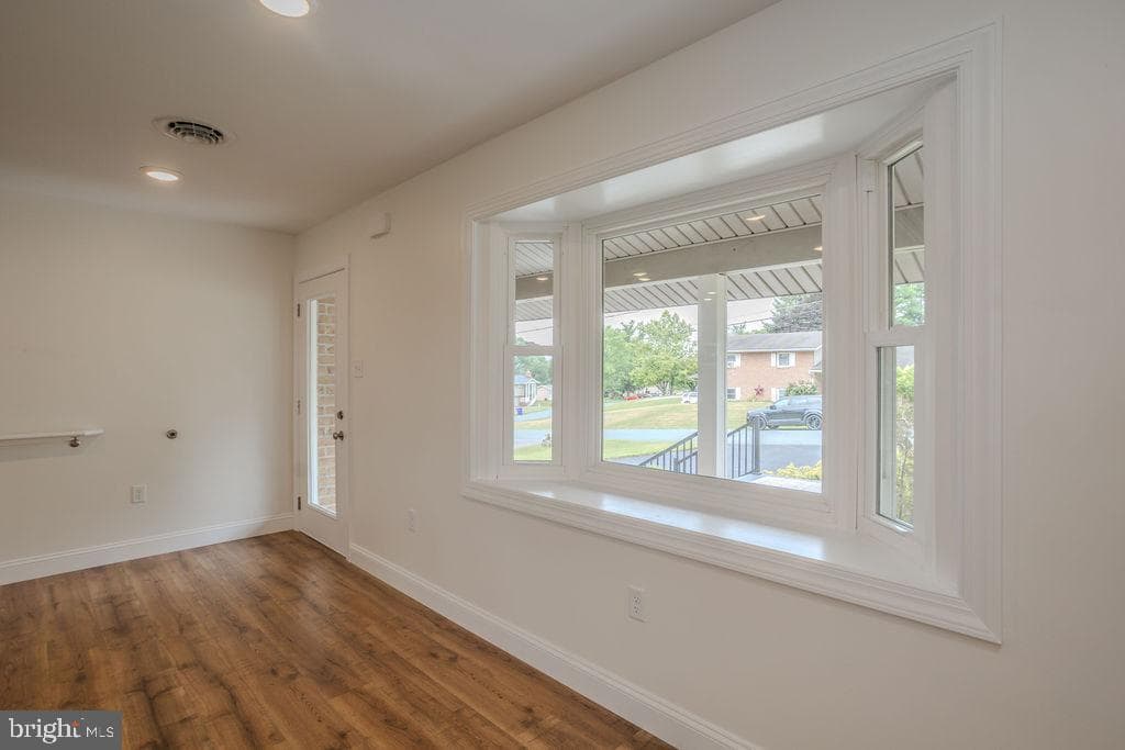 220 Hartzell Drive photo 25