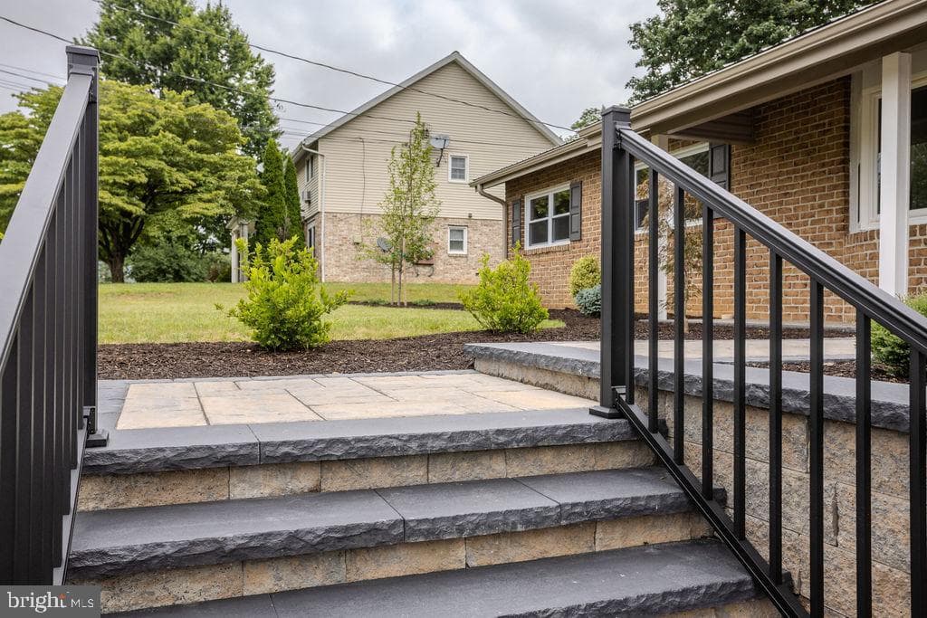 220 Hartzell Drive photo 6