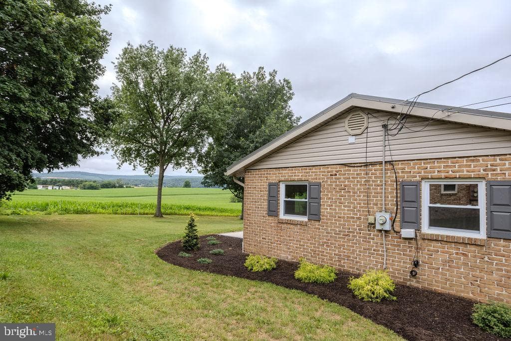 220 Hartzell Drive photo 9