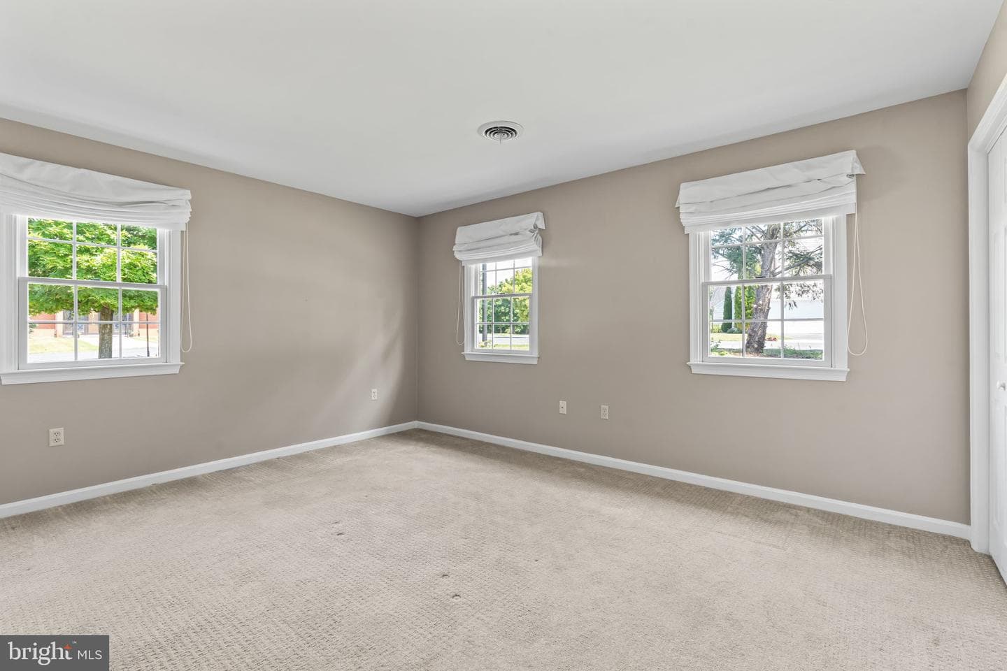 128 Overhill Drive photo 22