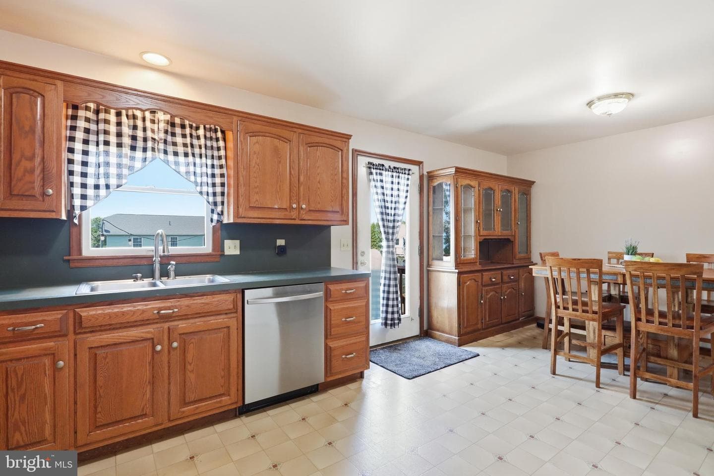 274 Pattison Drive photo 13