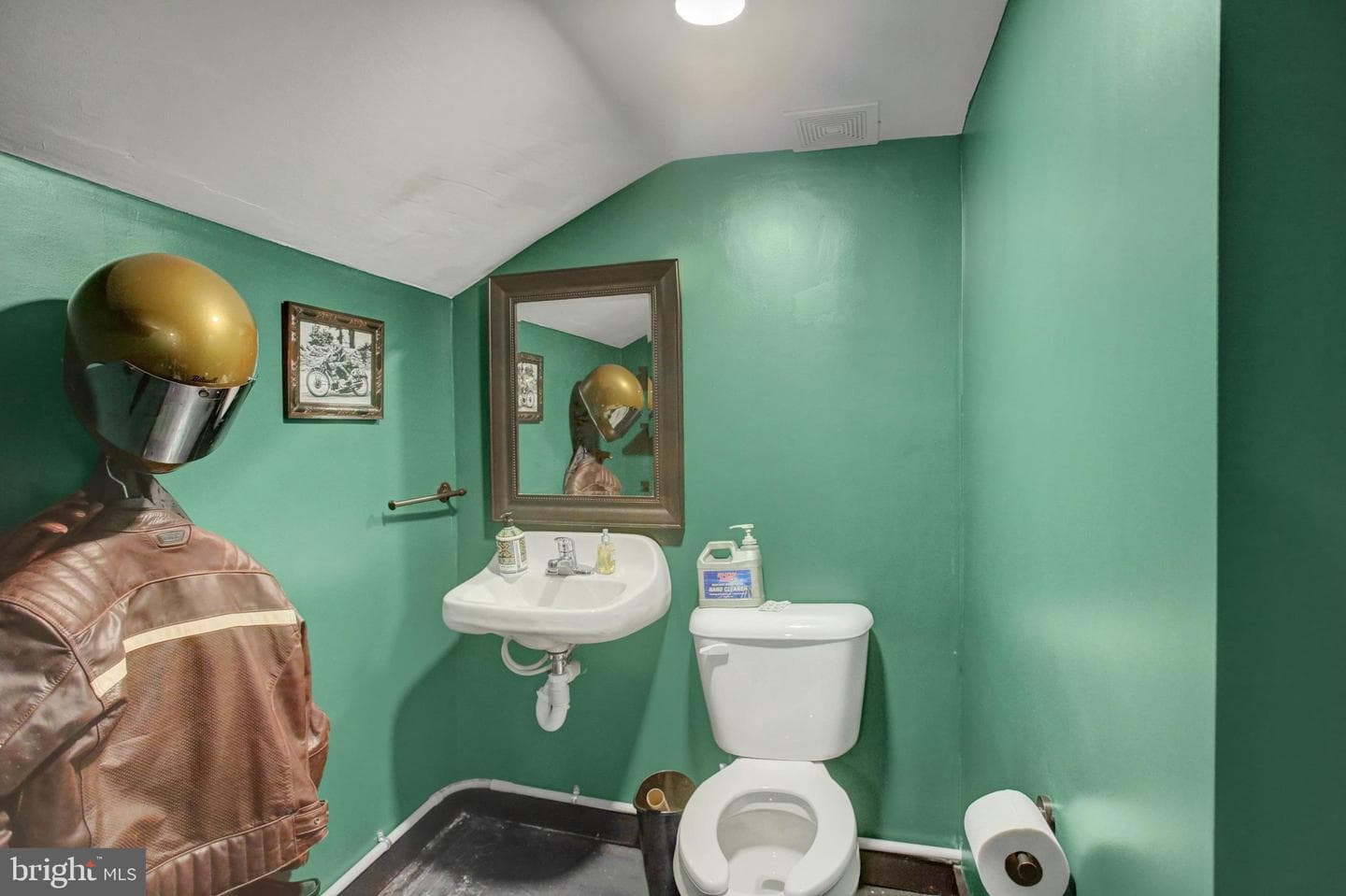63 Linden Avenue N photo 47