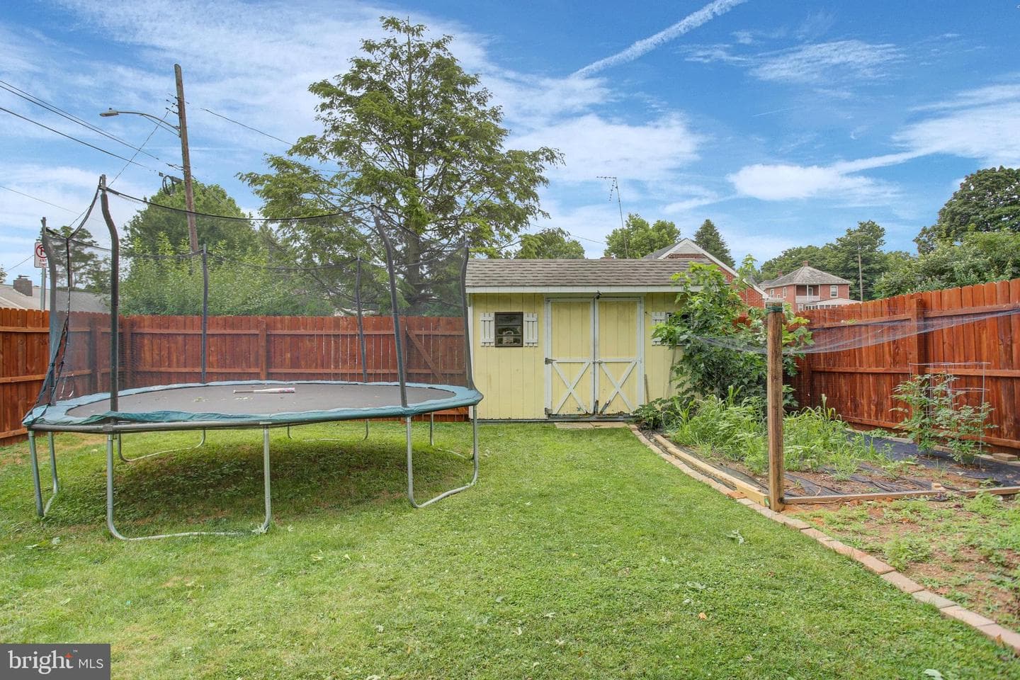 63 Linden Avenue N photo 51
