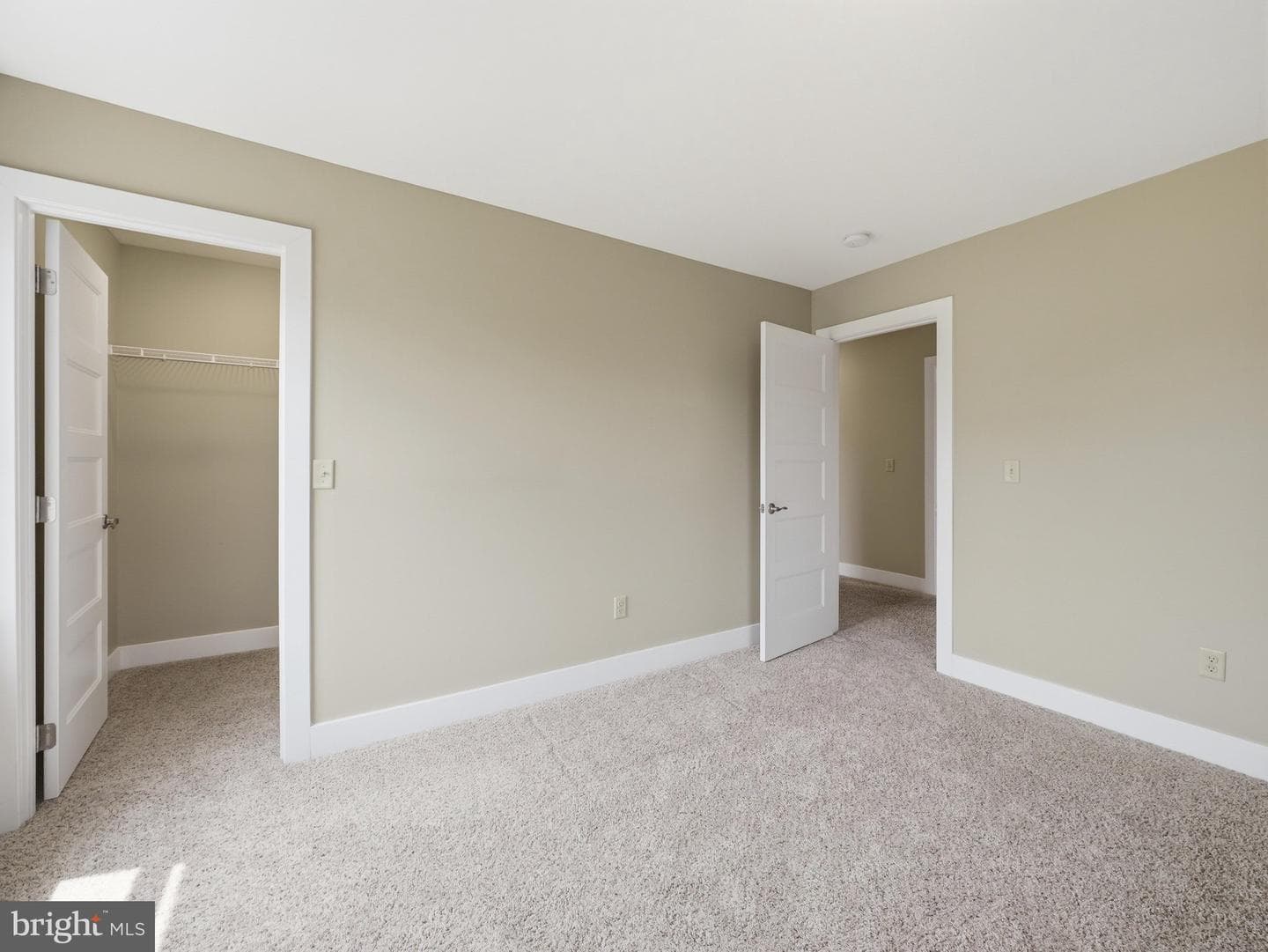 711 Starr Avenue photo 34