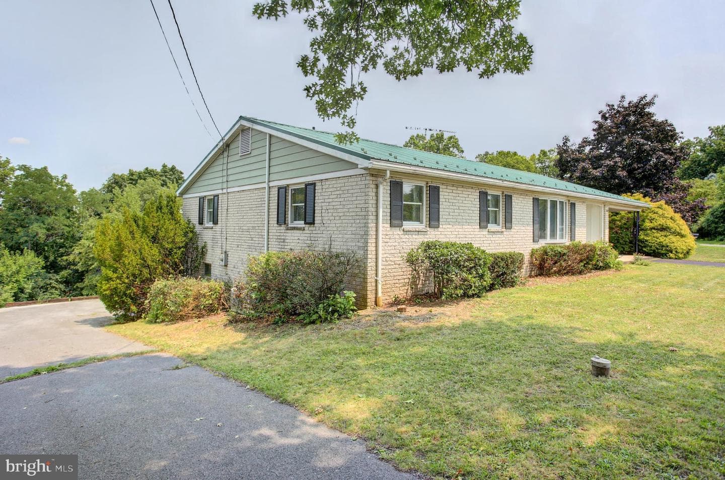 6404 Hillcrest Street photo 3
