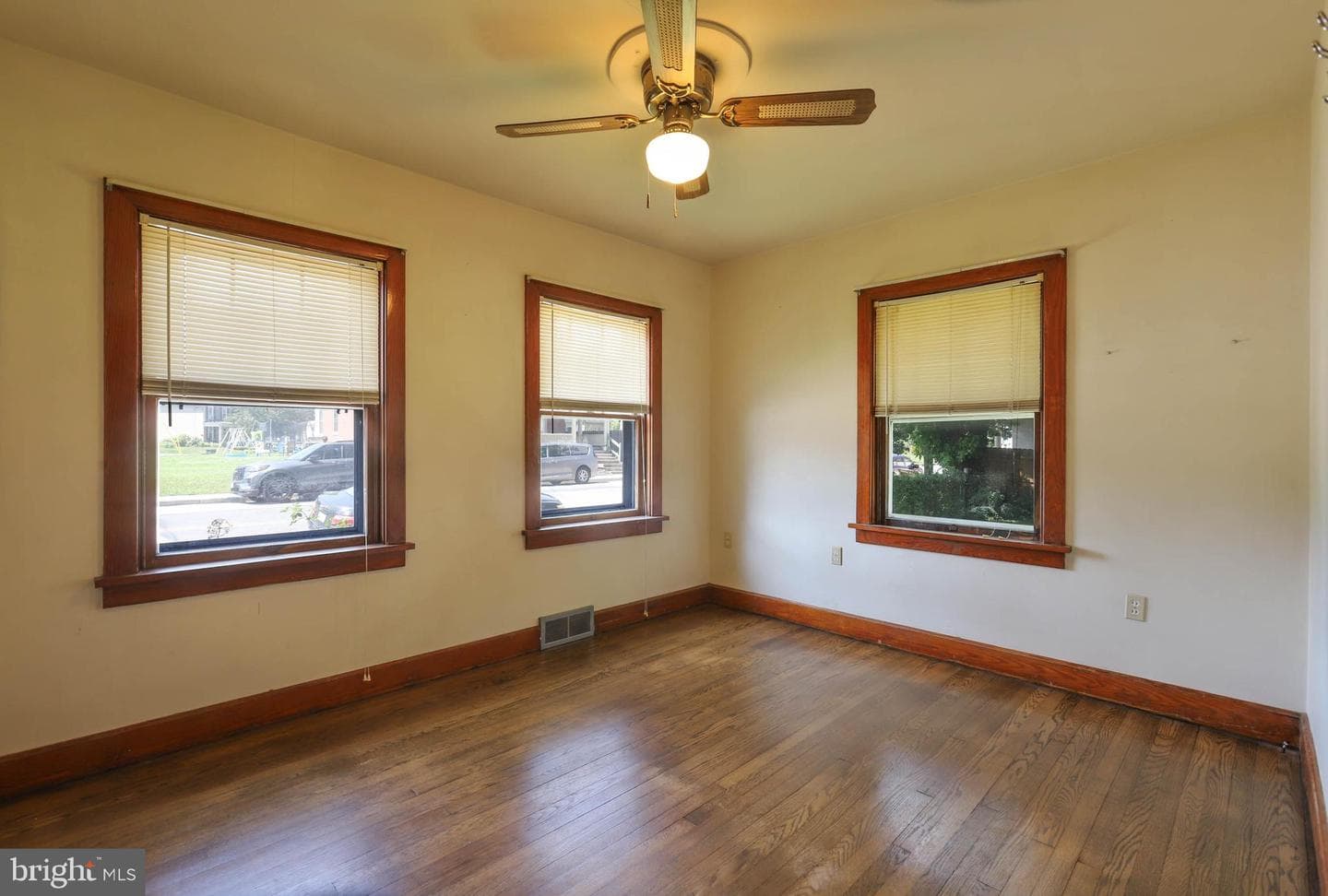 287 College Avenue photo 14