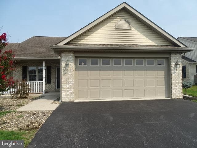 170 Lantern Lane, Chambersburg