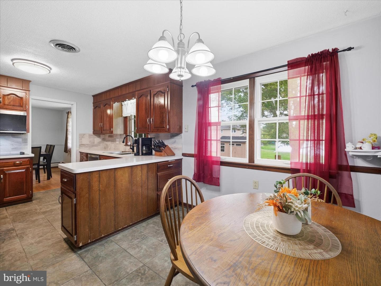 173 Colonial Drive photo 17