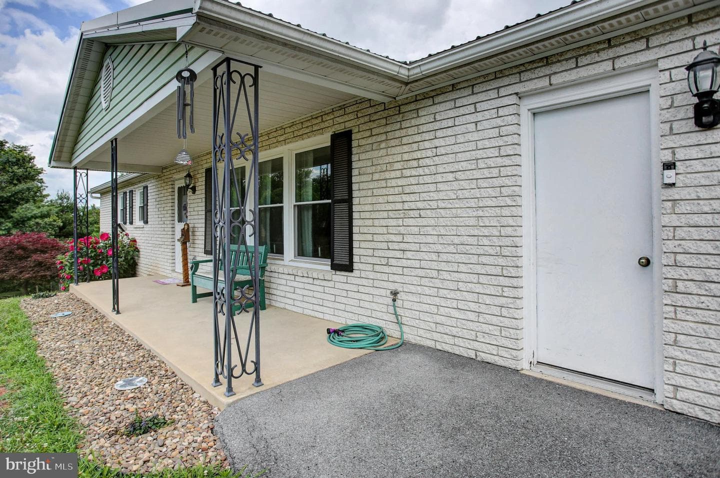 10 Surrey Court photo 8