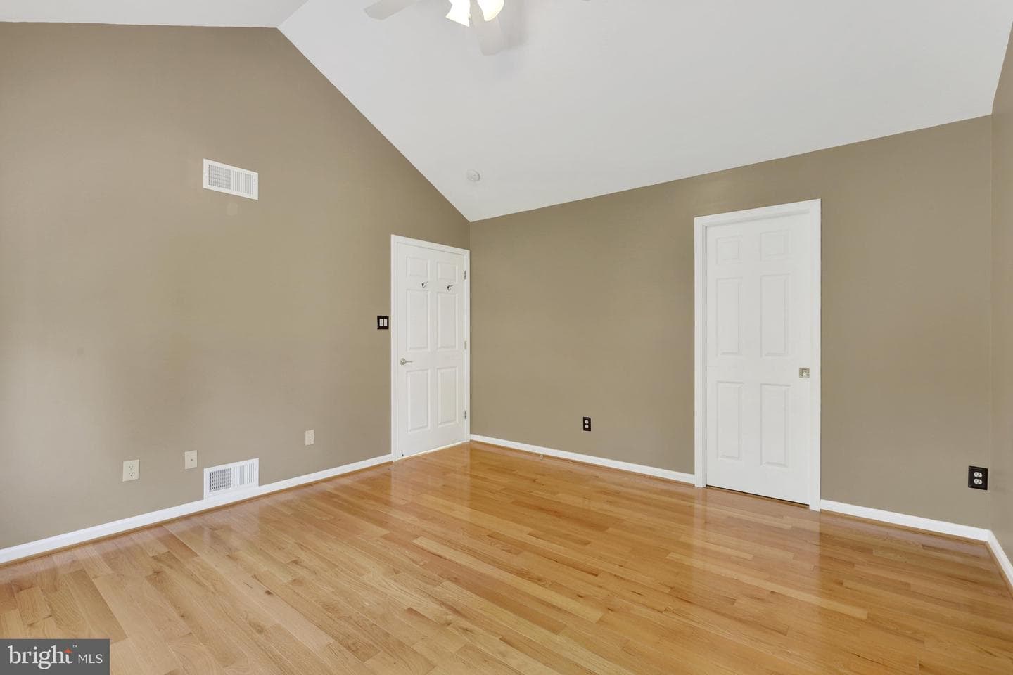 3896 Farmstead Drive photo 15