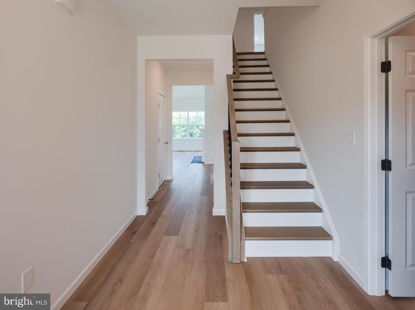 1231 Hershey Lane photo 9