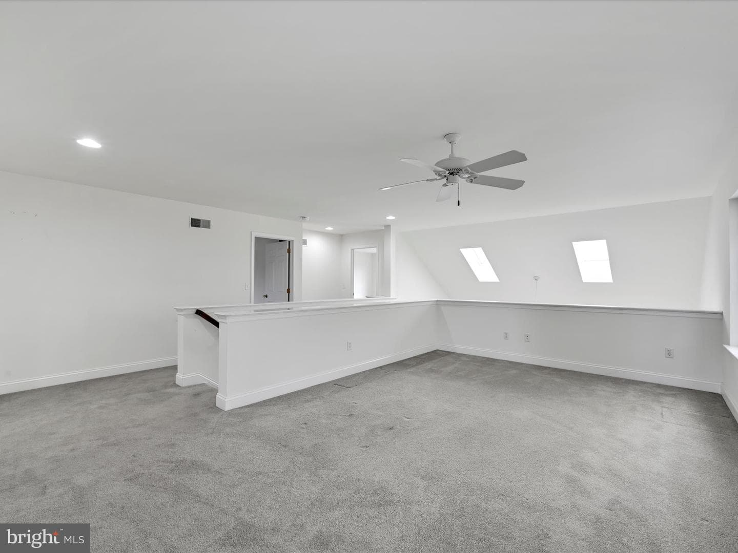 660 Woodfield Drive photo 21