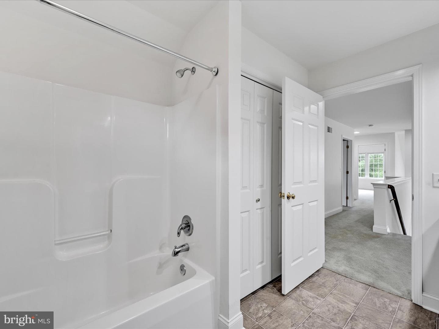 660 Woodfield Drive photo 27
