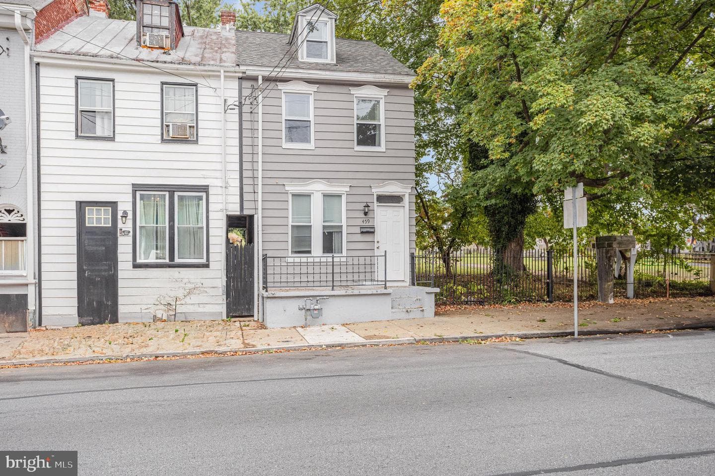 459 S Queen Street photo 4