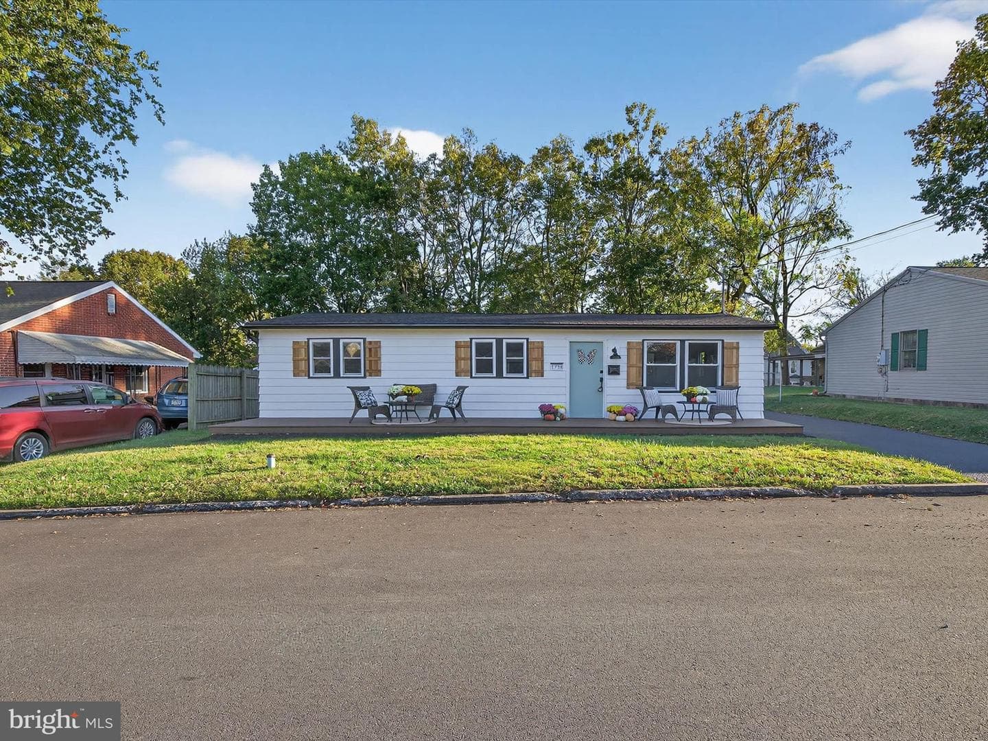 1758 Quarry Drive photo 2