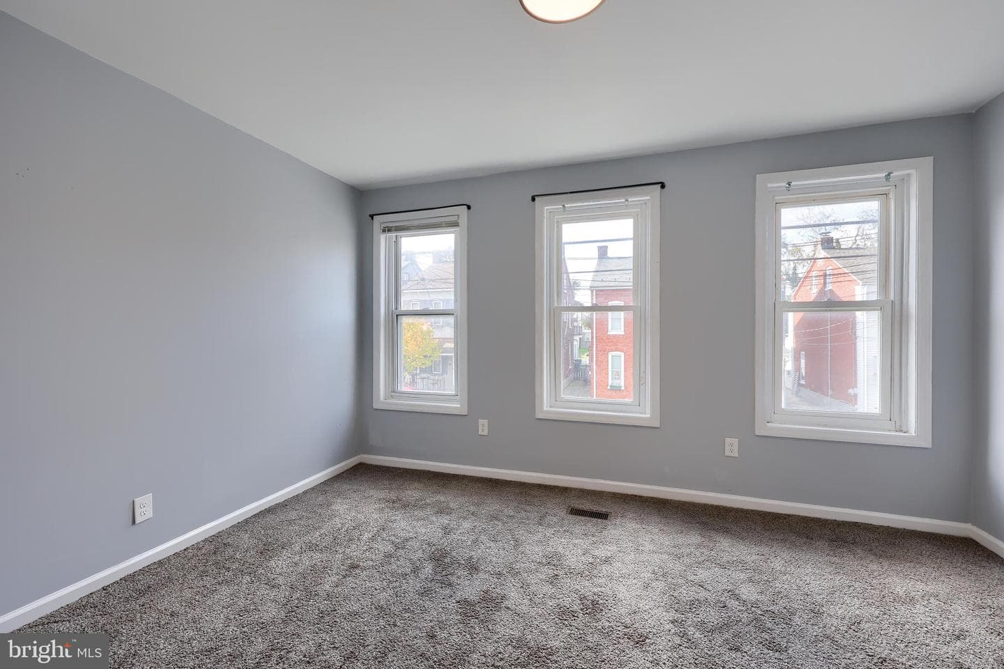 145 S 8th Street photo 25