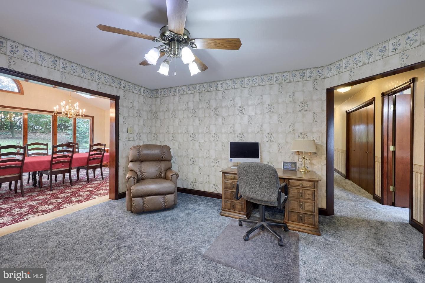 2435 Honeysuckle Lane photo 12