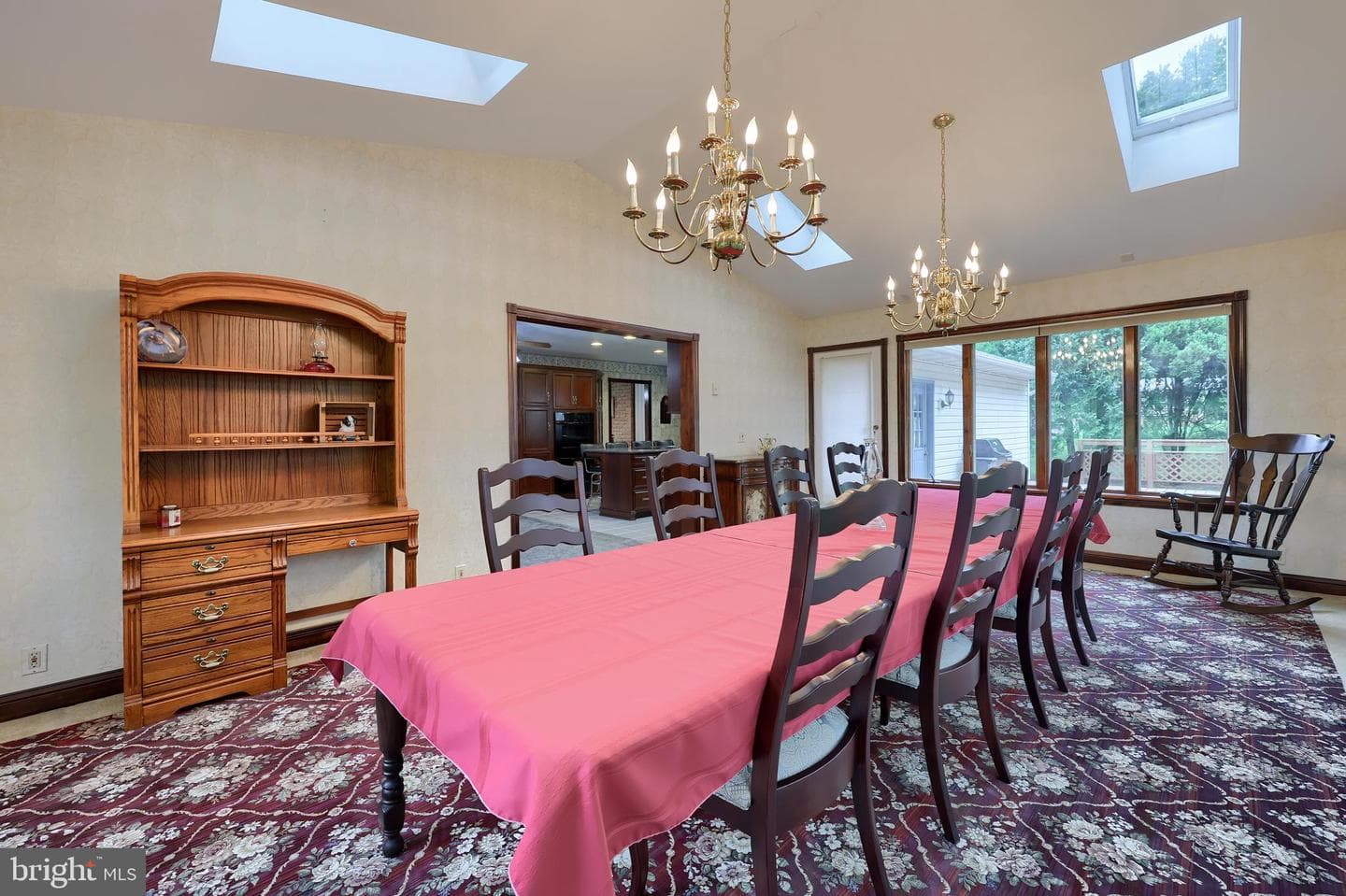 2435 Honeysuckle Lane photo 18