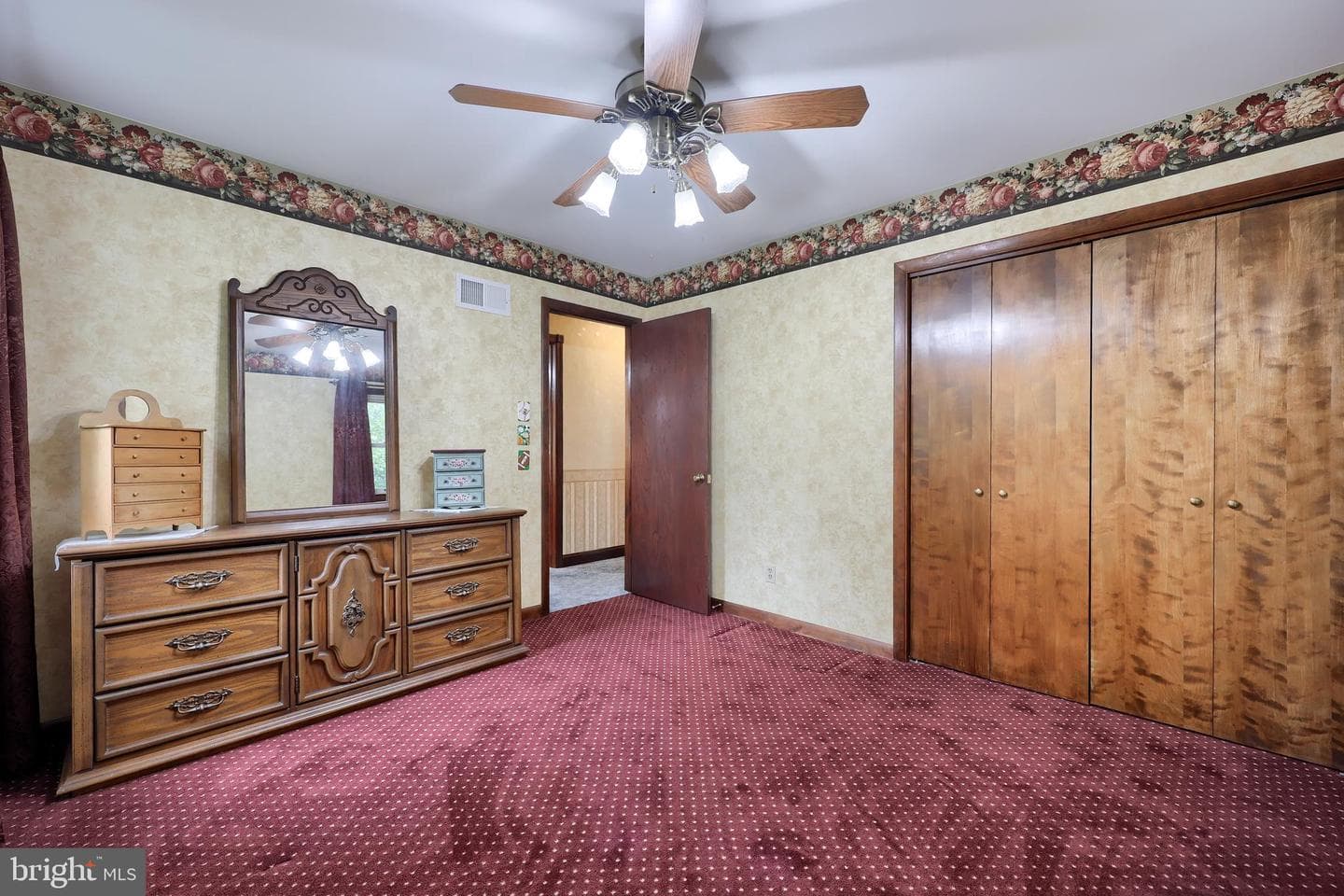 2435 Honeysuckle Lane photo 25