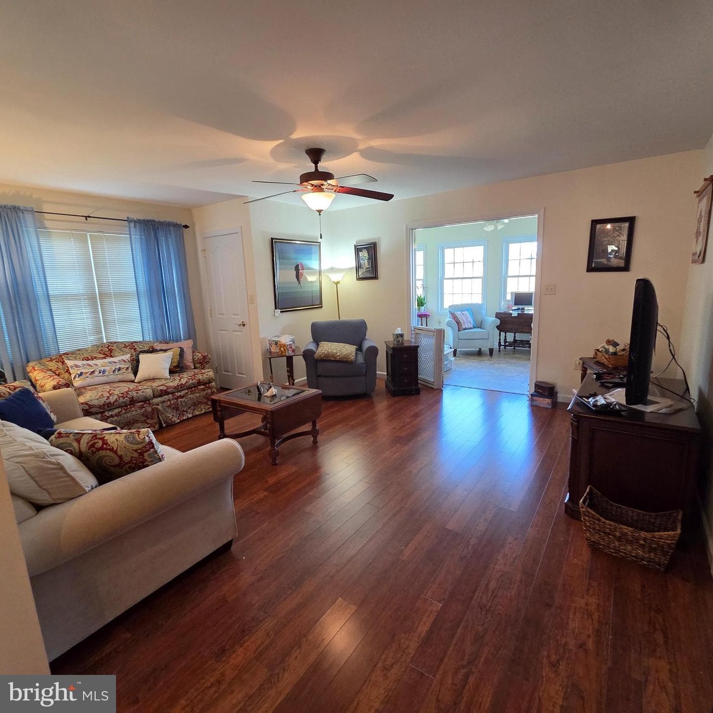 854 Cambridge Drive photo 16
