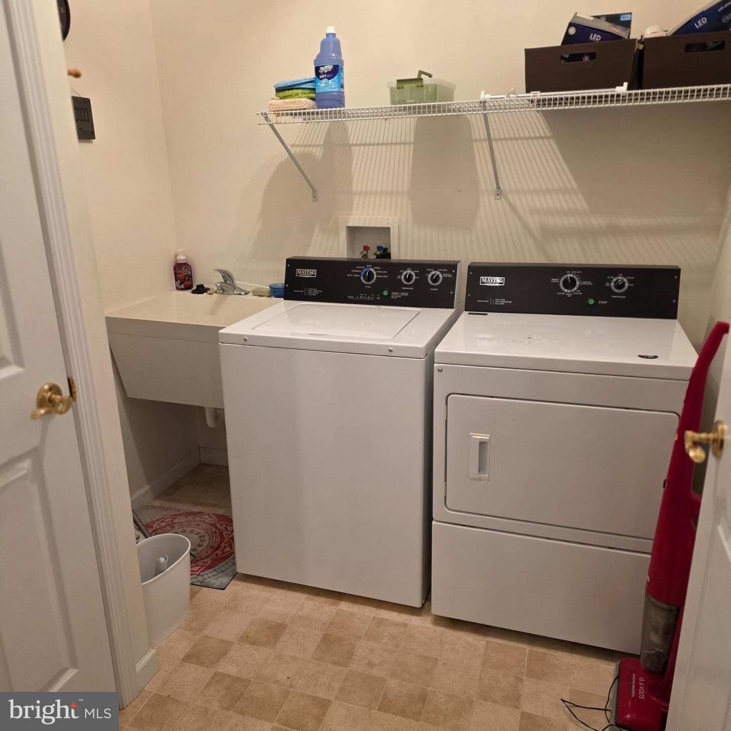 854 Cambridge Drive photo 20