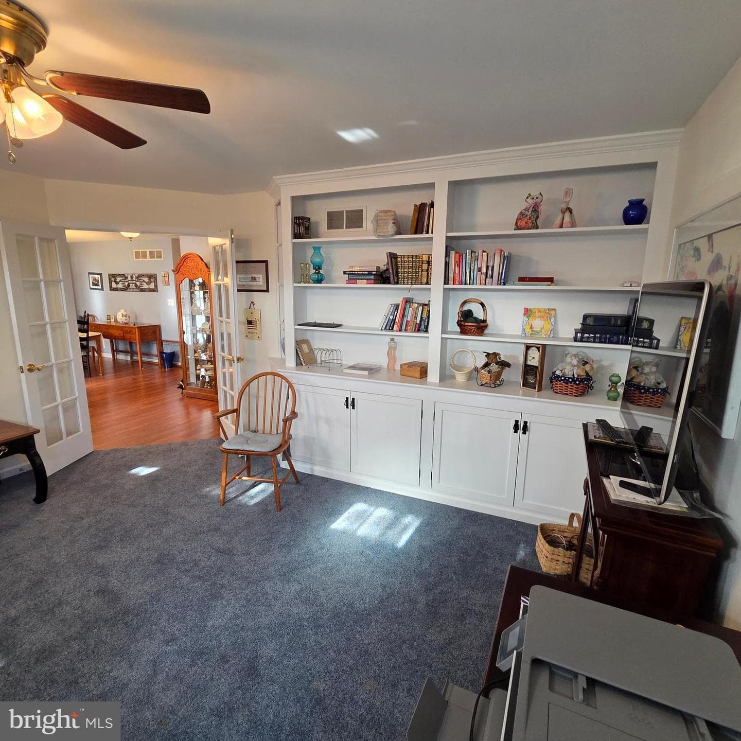 854 Cambridge Drive photo 5