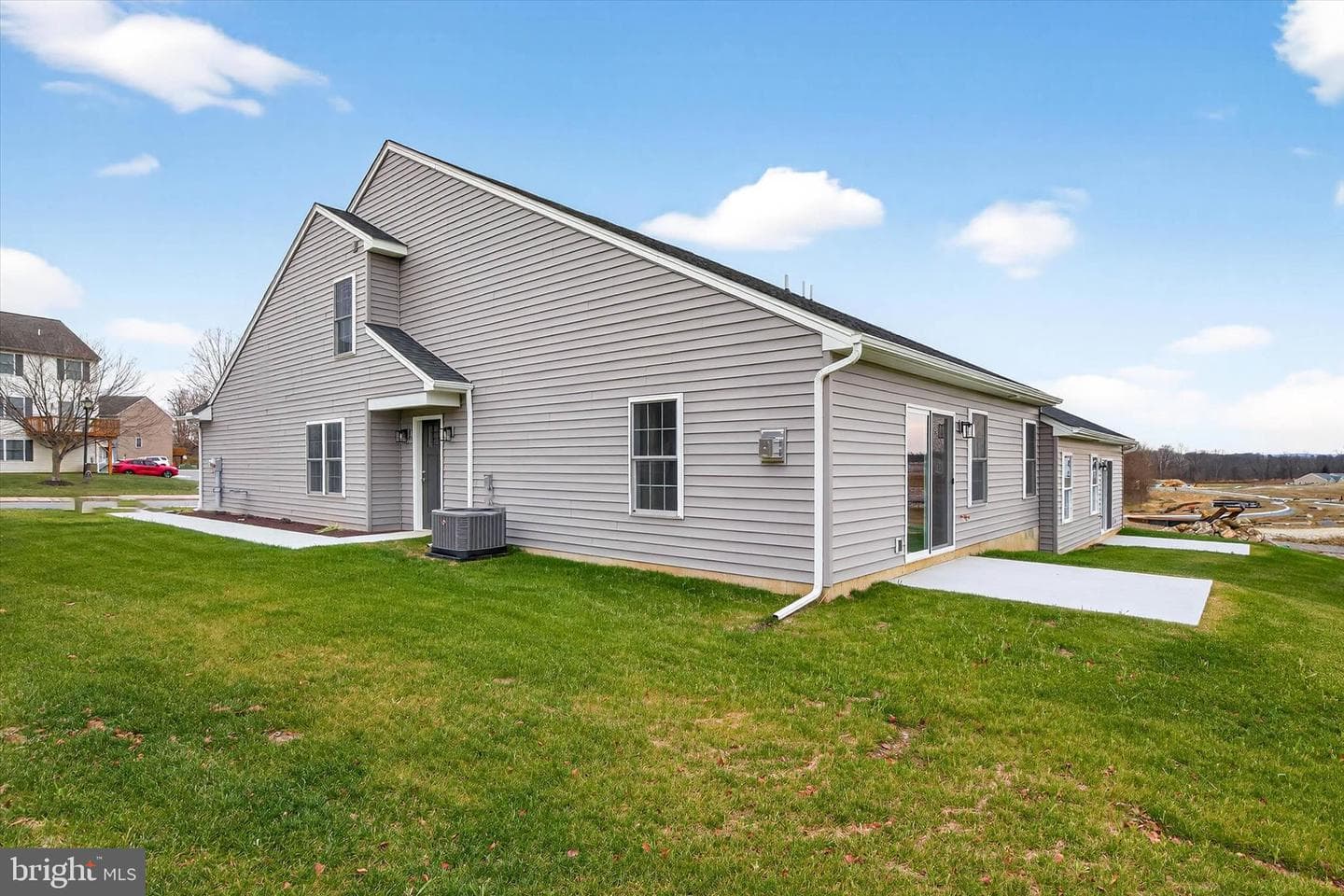 123 Hillard Field photo 43