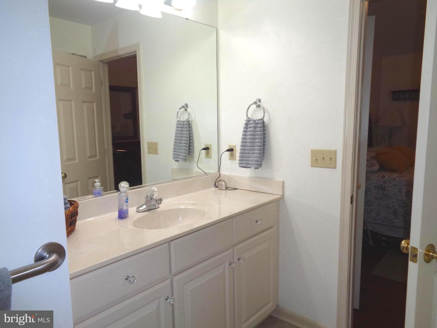 112 Sutherland Road photo 28