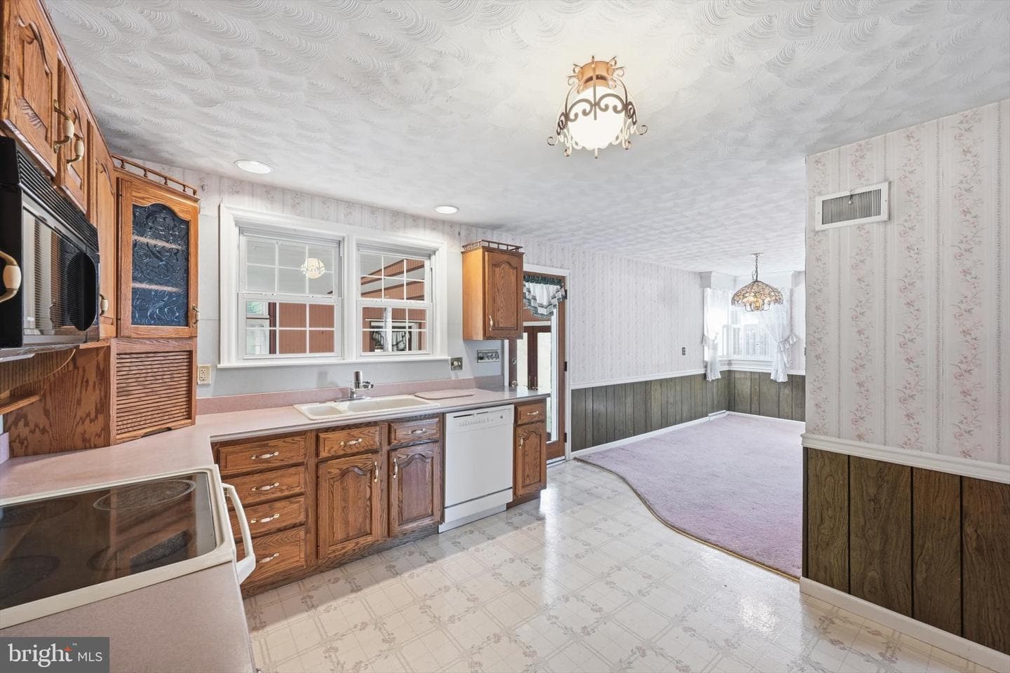 535 S 6th Street photo 13