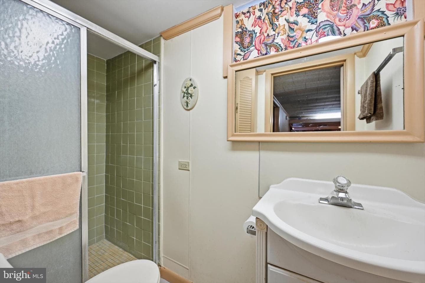 535 S 6th Street photo 33