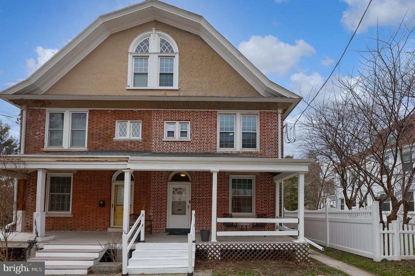 26 Race Avenue