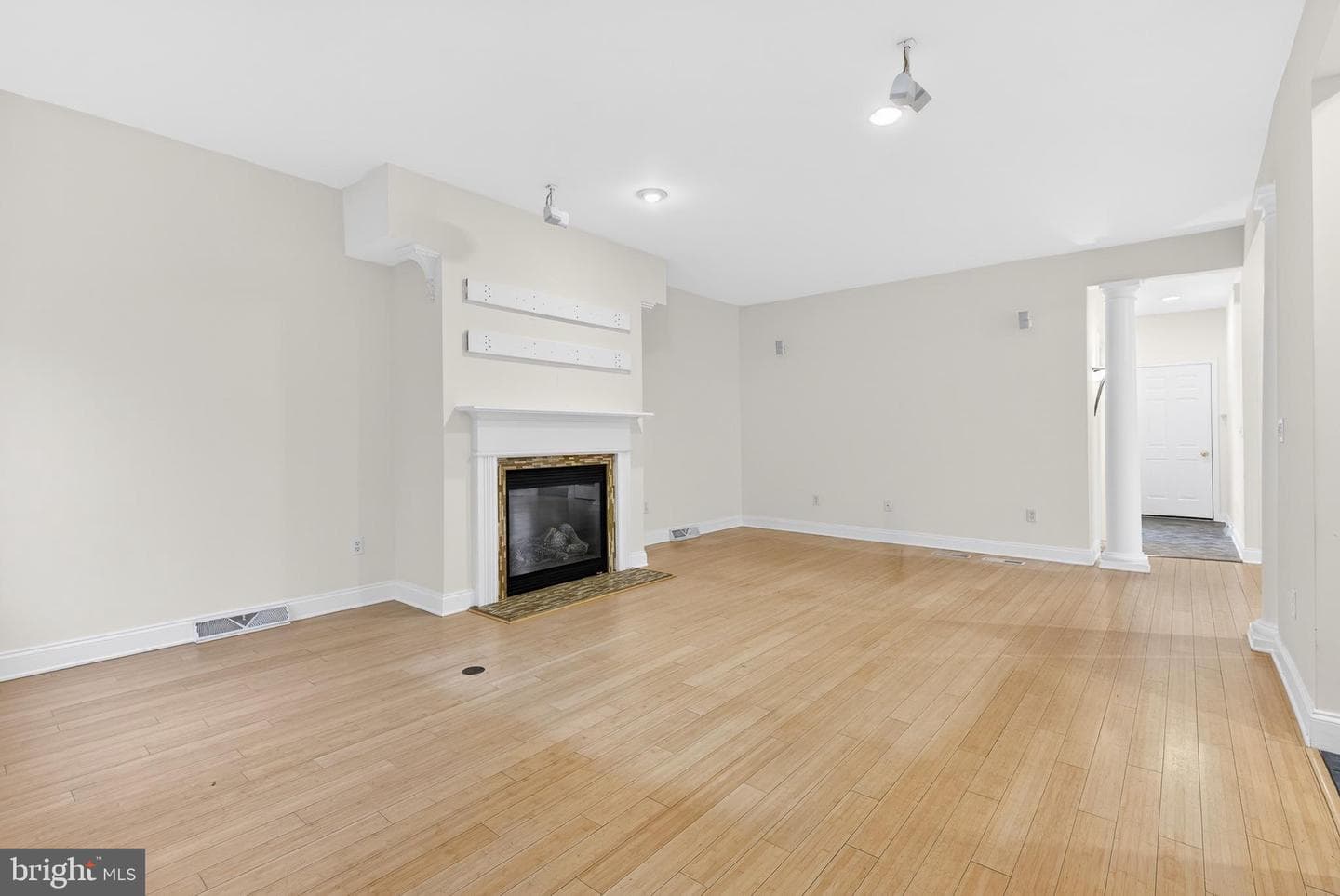 701 Woodfield Drive photo 13
