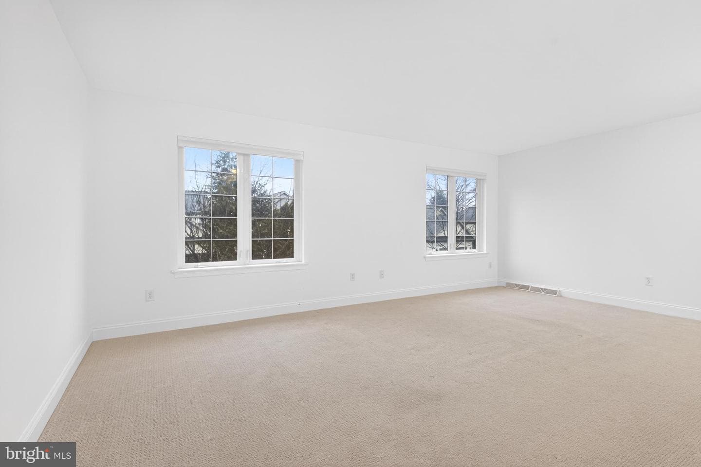 701 Woodfield Drive photo 24