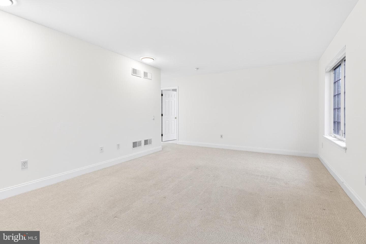 701 Woodfield Drive photo 26