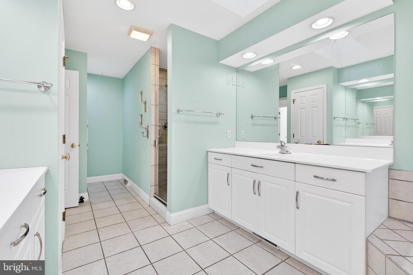 701 Woodfield Drive photo 29