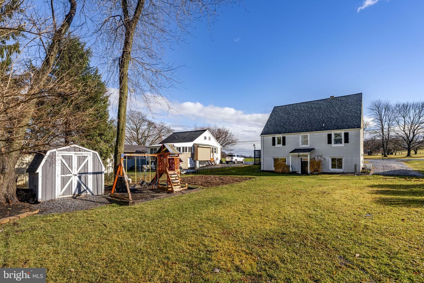 633 N Farmersville Road photo 11