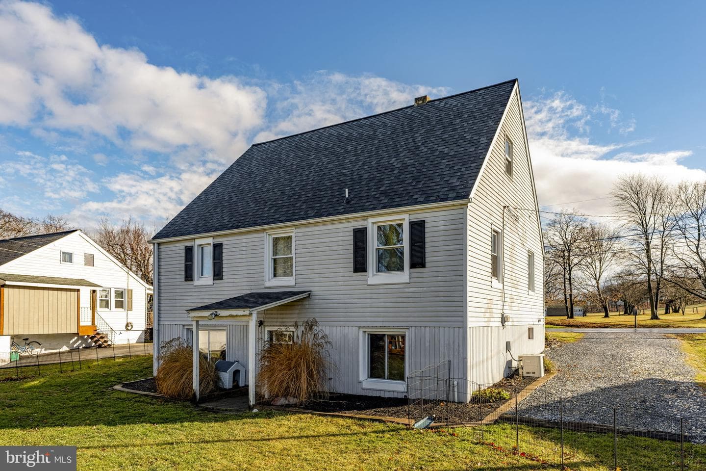 633 N Farmersville Road photo 12